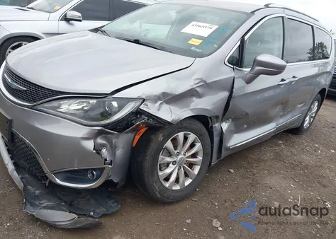 2018 Chrysler Pacifica Touring L z USA, uszkodzony, nr VIN 2C4RC1BG6JR246167